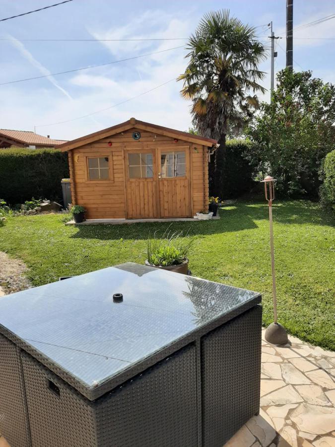 Вилла Les Tremieres Le Thou Экстерьер фото