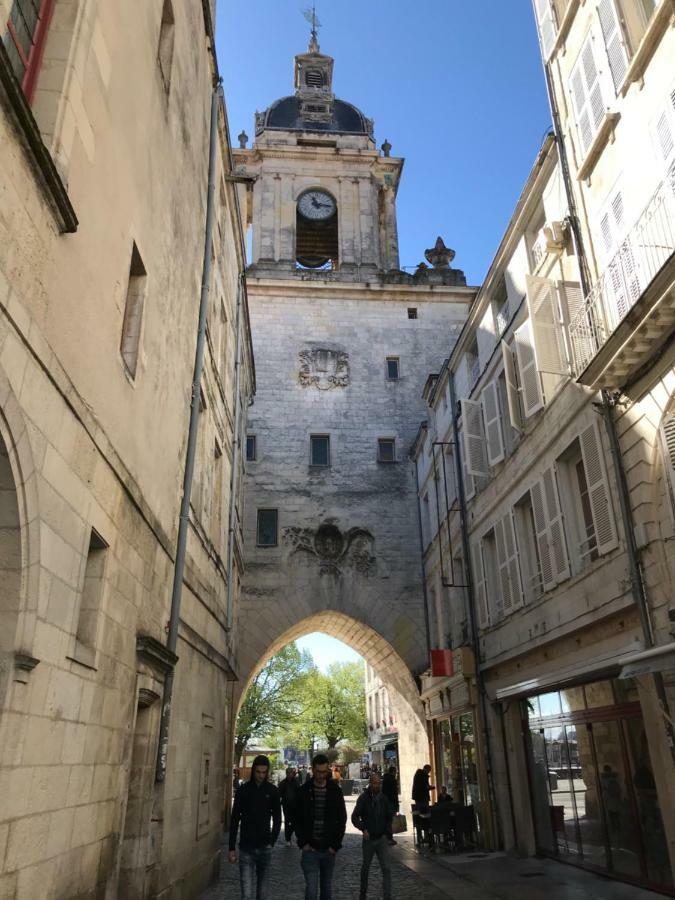 Вилла Les Tremieres Le Thou Экстерьер фото